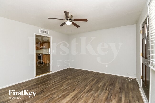 Foto del edificio - 1200 N Oregon St