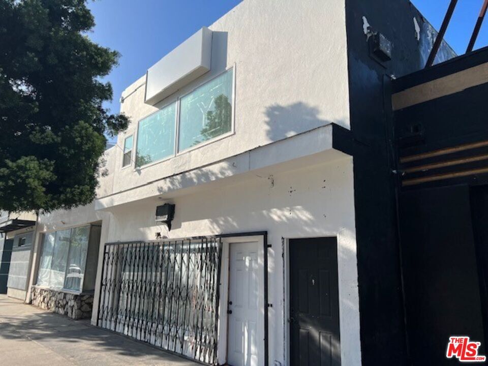 Primary Photo - 6006-6006 1/2 W Pico Blvd