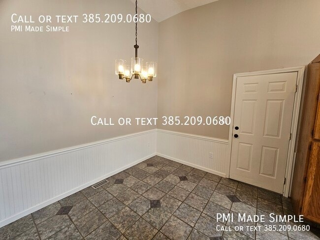Building Photo - 81 S 220 W St