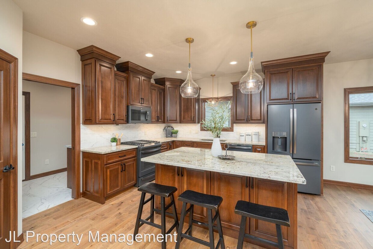 Primary Photo - 2 br, 2 bath House - 5300 W Cardinal Cove Pl