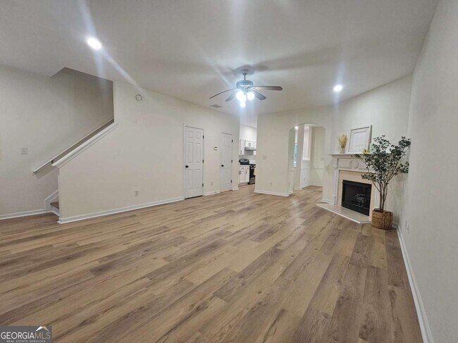 Foto del edificio - 619 Kenridge Way