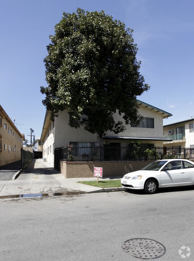Primary Photo - 4365 Ventura Canyon Ave
