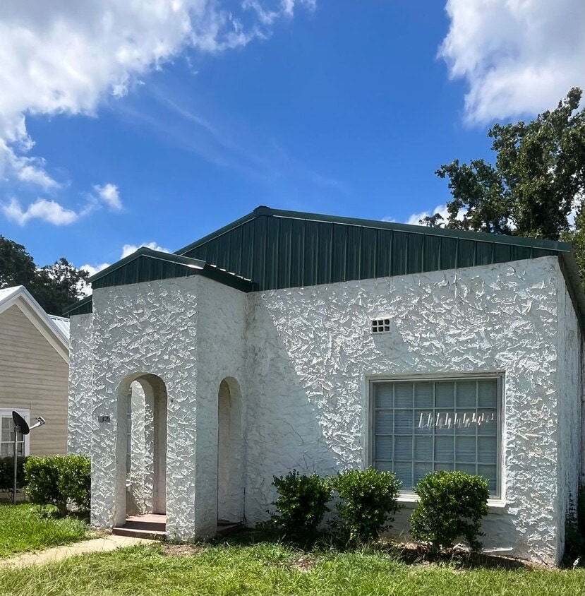 Primary Photo - 2 Bed/1 Bath House
