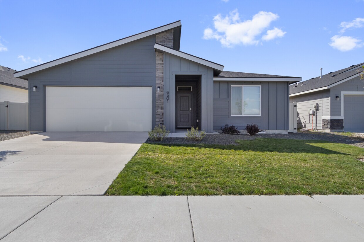 Foto principal - 6501 S Faithful Ave