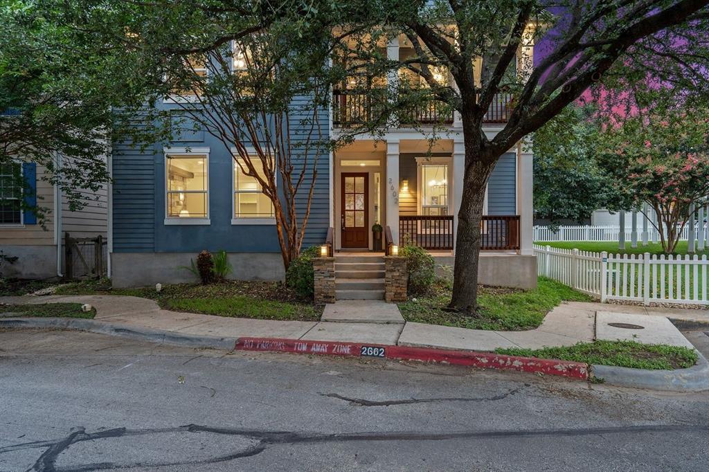 Foto principal - 2602 Kinney Oaks Ct