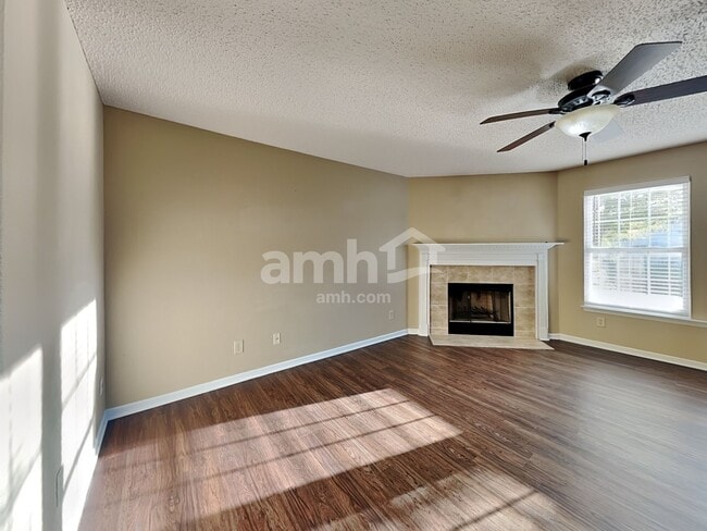 Foto del edificio - 15204 Clear St