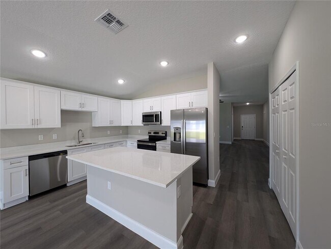 Foto del edificio - 178 Kroll Ln