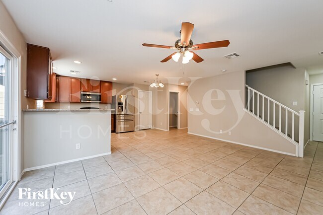 Foto del edificio - 8269 Vanity Fair Ln