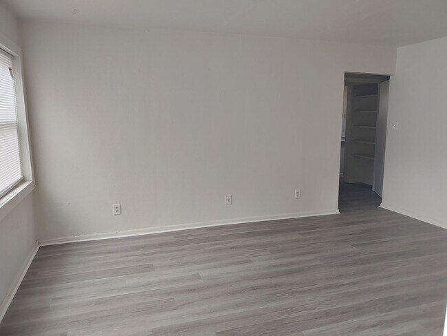 Foto del edificio - 3 BR 1.5 BA single family house