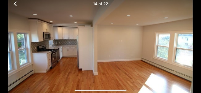 Building Photo - 147 Springvale Ave