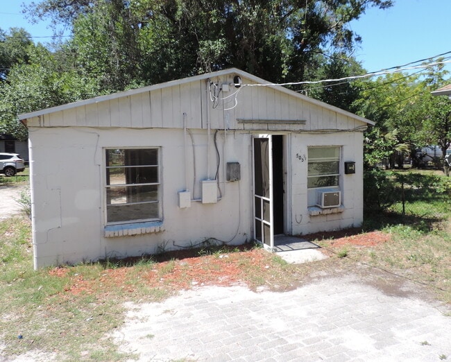 Building Photo - 505 1/2 E Virginia Ave