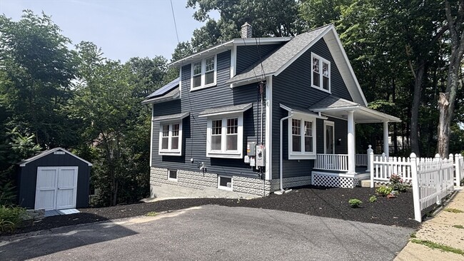 Building Photo - 218 Marshall St