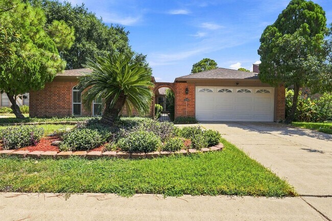 Foto del edificio - 15706 Cavendish Dr