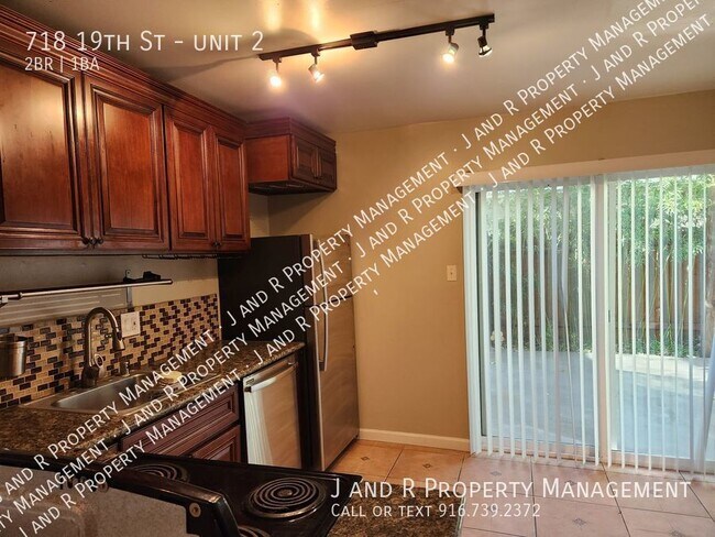 Foto del edificio - 718 19th St