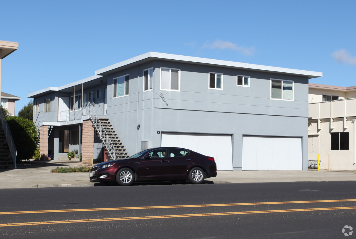 Primary Photo - 58 Arroyo Dr