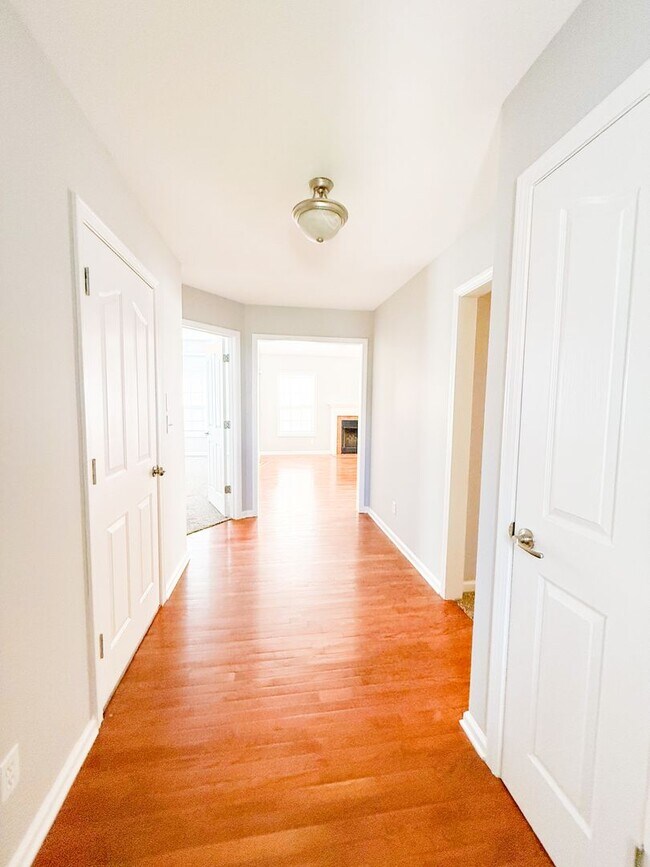 Foto del edificio - 3 Bedroom 2 Bathroom Home!