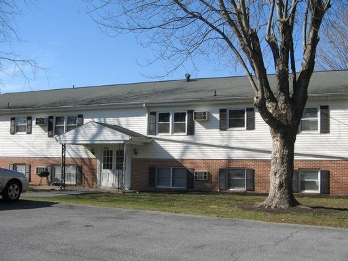 Foto del edificio - 700-702 E Willow St