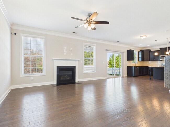 Building Photo - 8810 Douglas Palace Ct