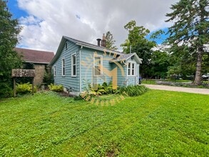 Building Photo - 223 E Franklin Ave