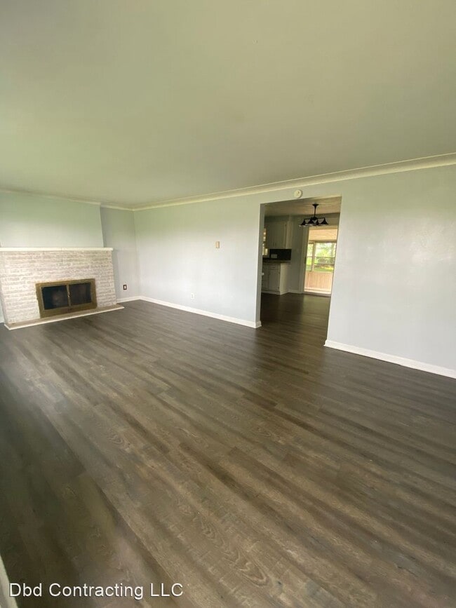 Foto del edificio - 3 br, 1 bath House - 1502 W Dupont Rd.