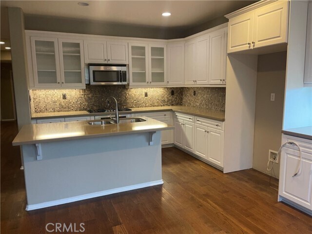 Building Photo - 304 S Cadiz Ct