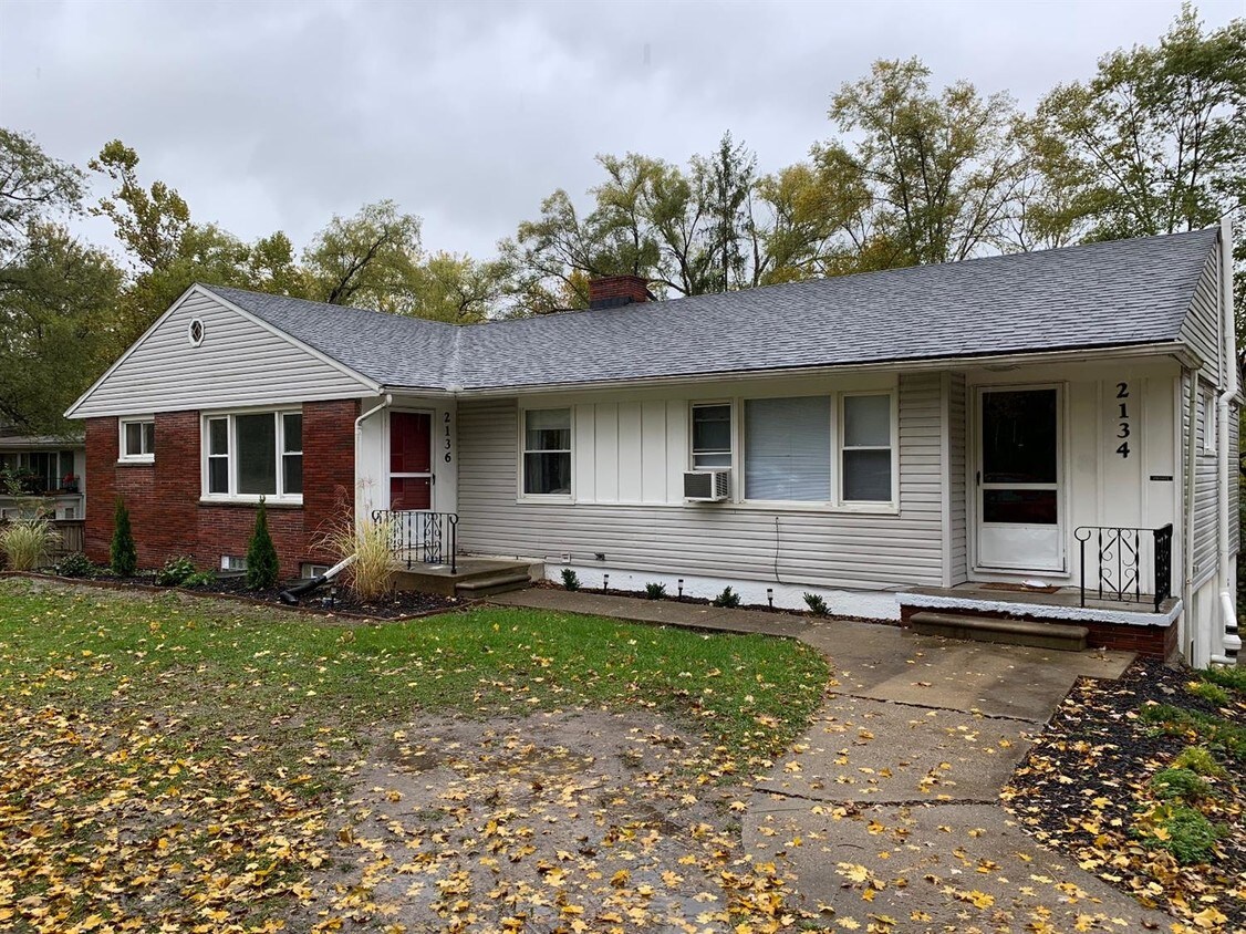 Primary Photo - 2136 Washtenaw Ave