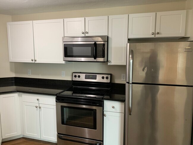 kitchen - 411 Main St
