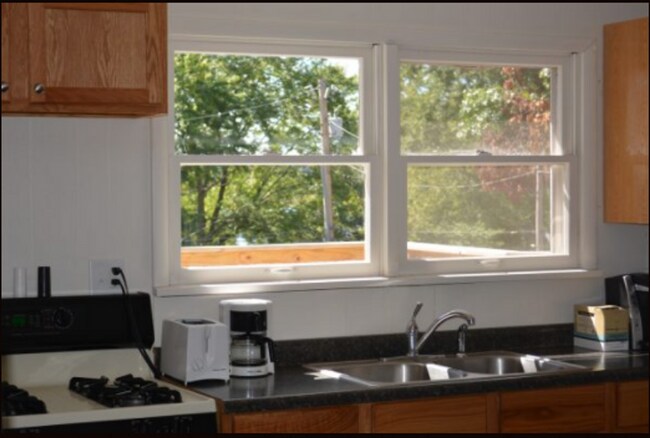 Foto del edificio - Lake Wawasee Winter Rental! Off Season Rates! 5 BR 2 Bath
