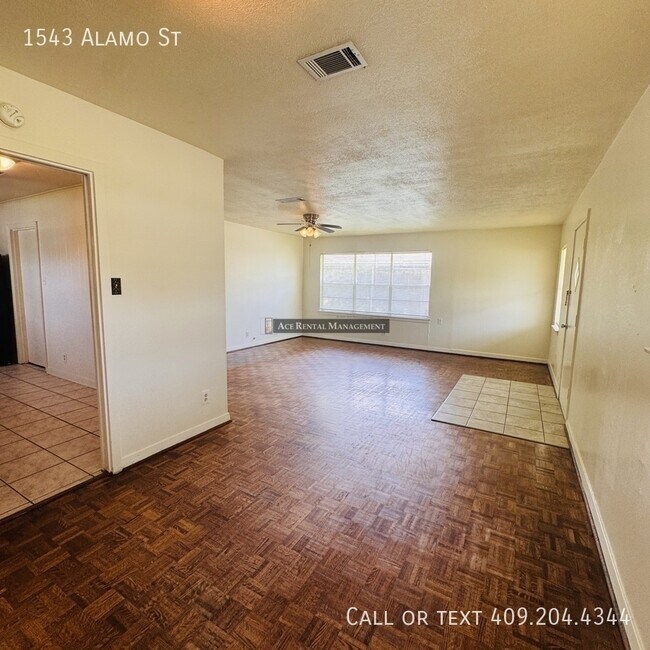 Foto del edificio - 1543 Alamo Creek