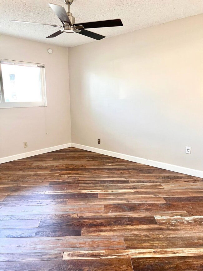 Photo - 2865 SW 22nd Ave Apartment