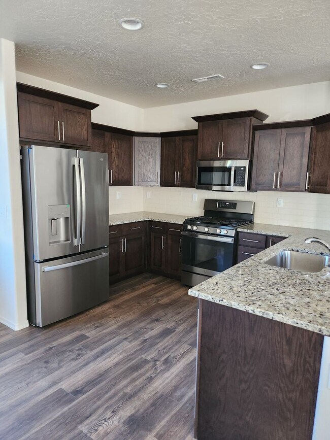 Foto del edificio - 16625 Landing Ct