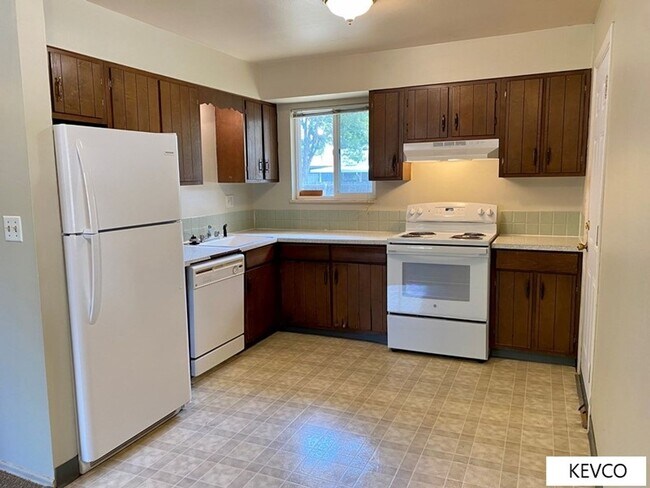 Building Photo - 343-345 W Willox Ln