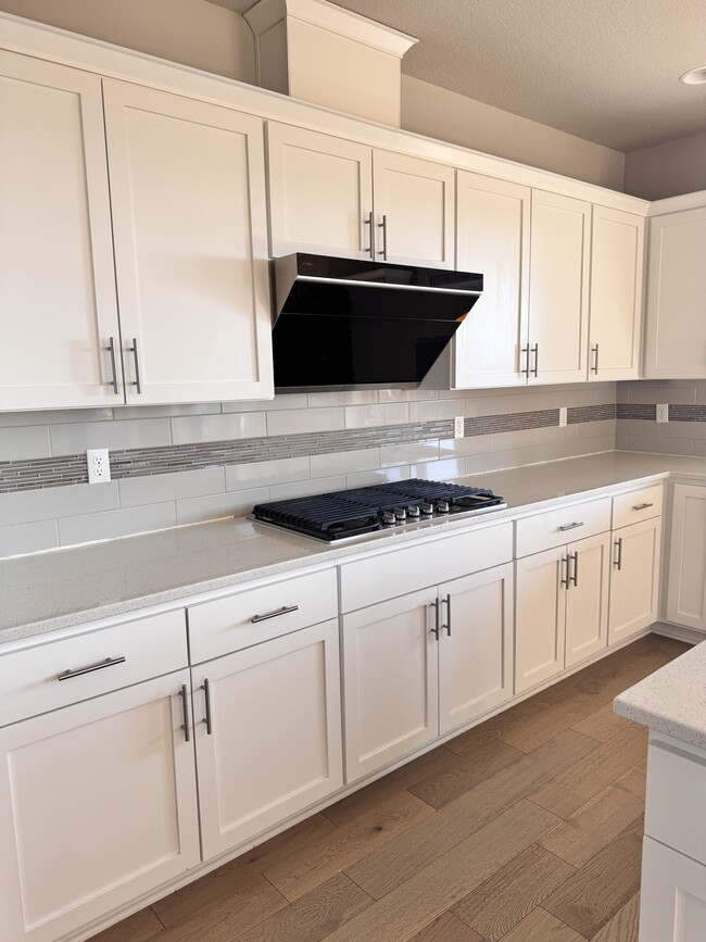 Building Photo - 12050 SW Autumnview St