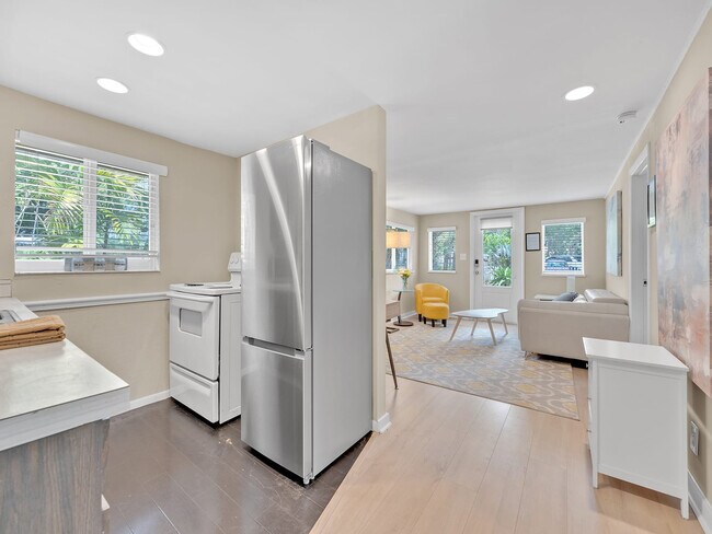 Foto del edificio - 1034 NE 36th St