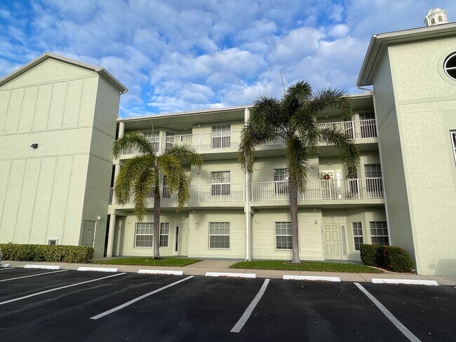 Foto del edificio - Upscale 3 BR Furnished Condo in Inlet at Sebastian