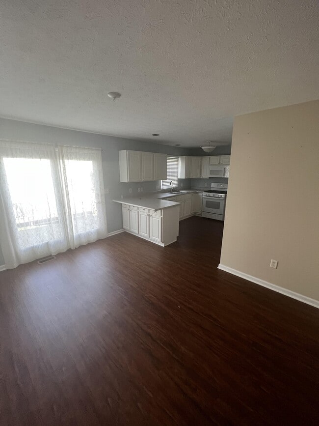 Foto del edificio - 152 Meadow Ridge Dr