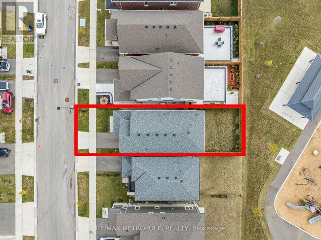 Building Photo - 18 Saxony St