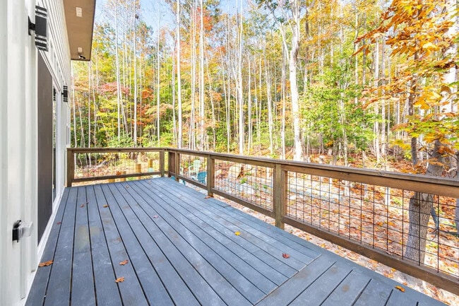 Building Photo - 288 Stonewall Rd