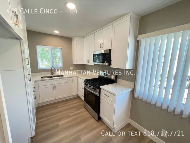 Building Photo - 408 Cll Cinco