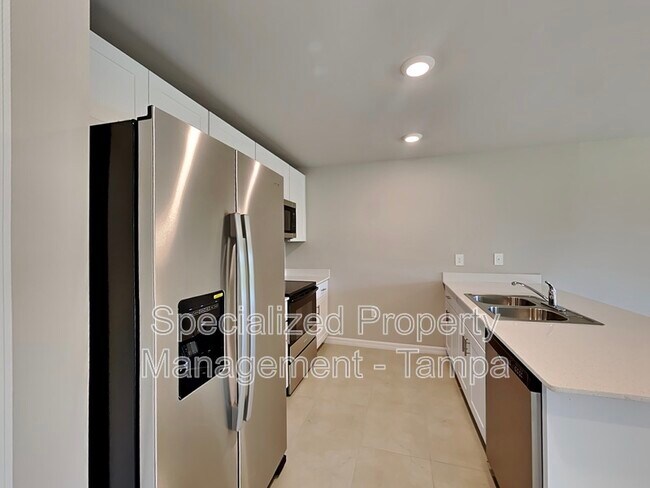 Foto del edificio - 4731 Gillot Blvd