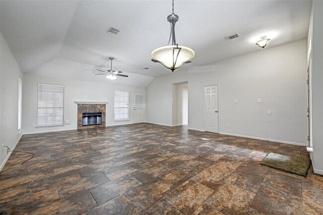 Building Photo - 9803 Knights Dr
