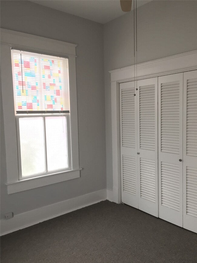 Building Photo - 801 8th St