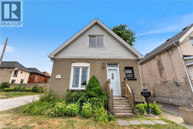 Building Photo - 91 Dundurn St S