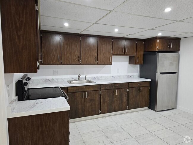 Building Photo - 22 Conant St