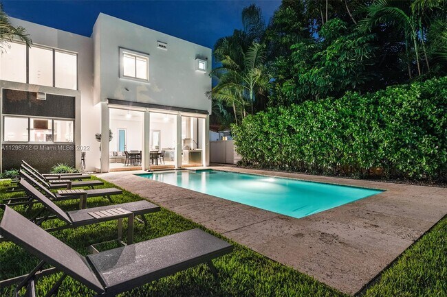 Foto del edificio - 8010 SW 63rd Ct