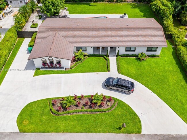 Foto del edificio - 9745 SW 126th Terrace