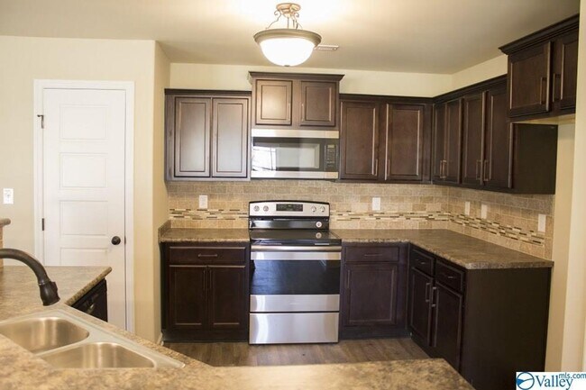 Foto del edificio - 107 Hulsey Ln