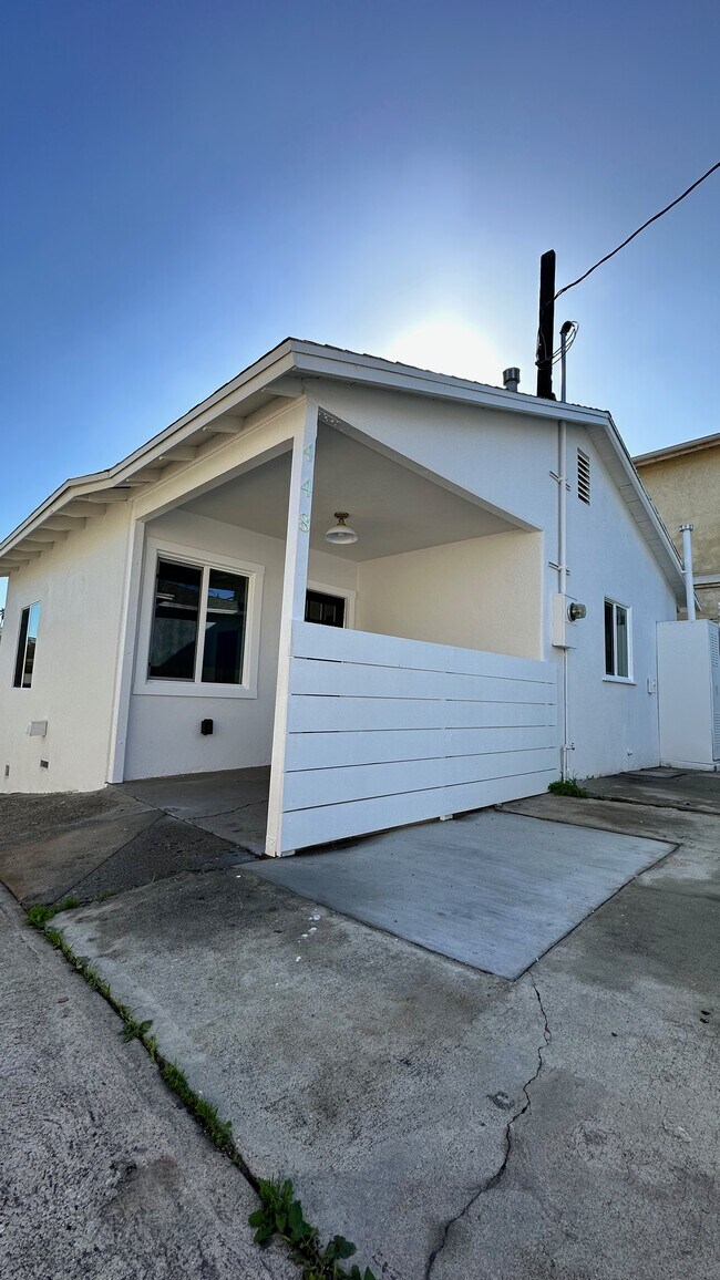 Building Photo - 448 S Concord St