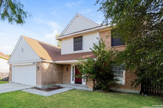 Foto del edificio - 5806 Elk Lake Dr