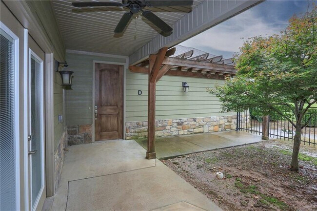 Foto del edificio - 2007 S Dixieland Rd